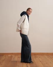 v yaka fermuarlı yelek ekru 3