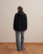 etek ucu bantlı kruvaze trençkot siyah 3