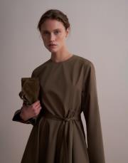 %100 koton kesik detaylı elbise açık haki 5